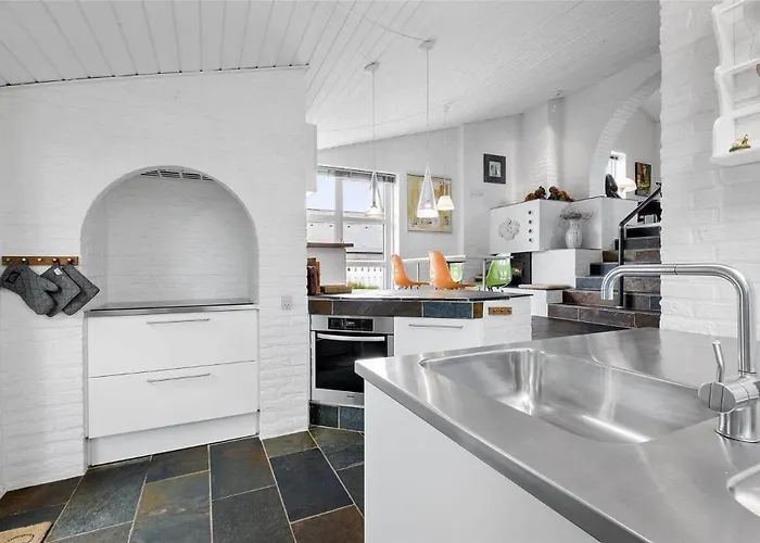 Bl1540-blokhus-jens-baerentsvej-14 *